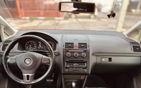 Volkswagen Touran III, 2012 год, 880 000 рублей, 9 фотография