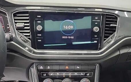 Volkswagen T-Roc I, 2021 год, 2 091 000 рублей, 11 фотография