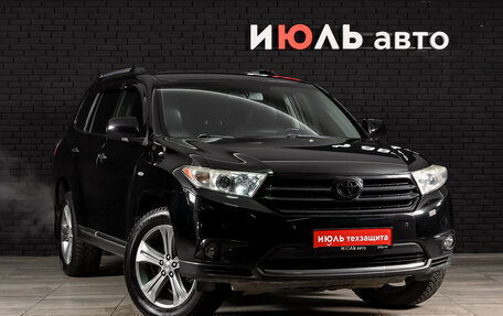Toyota Highlander III, 2012 год, 2 150 000 рублей, 3 фотография