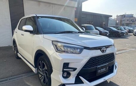 Toyota Raize I, 2022 год, 1 250 001 рублей, 4 фотография