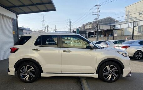 Toyota Raize I, 2022 год, 1 250 001 рублей, 5 фотография