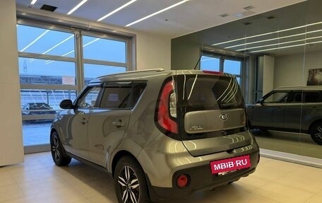 KIA Soul II рестайлинг, 2017 год, 1 380 000 рублей, 7 фотография