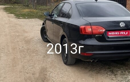 Volkswagen Jetta VI, 2013 год, 930 000 рублей, 3 фотография