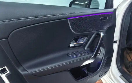 Mercedes-Benz A-Класс, 2022 год, 2 000 001 рублей, 10 фотография