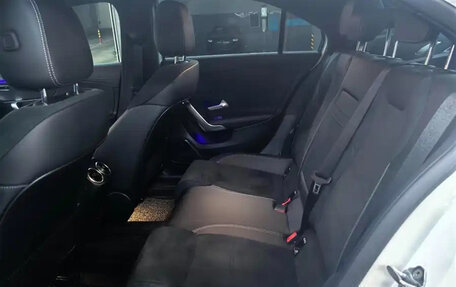 Mercedes-Benz A-Класс, 2022 год, 2 000 001 рублей, 11 фотография