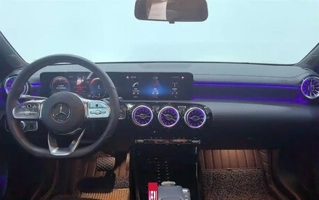 Mercedes-Benz A-Класс, 2022 год, 2 000 001 рублей, 8 фотография