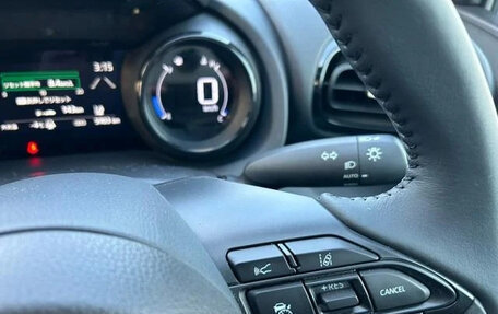 Toyota Yaris, 2022 год, 872 000 рублей, 12 фотография