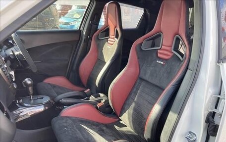 Nissan Juke II, 2019 год, 950 001 рублей, 9 фотография