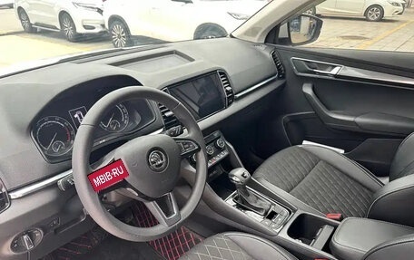 Skoda Karoq I, 2022 год, 1 650 001 рублей, 7 фотография