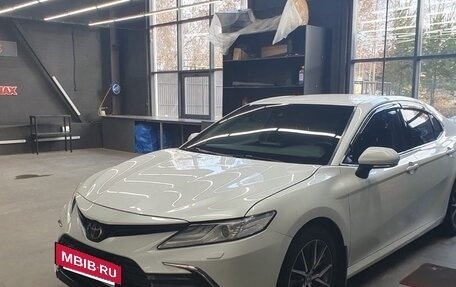 Toyota Camry, 2021 год, 2 500 000 рублей, 2 фотография