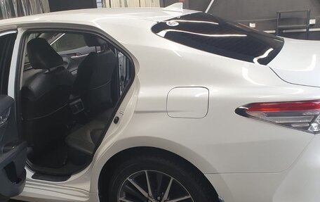 Toyota Camry, 2021 год, 2 500 000 рублей, 8 фотография