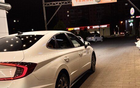 Hyundai Sonata VIII, 2021 год, 1 800 000 рублей, 10 фотография