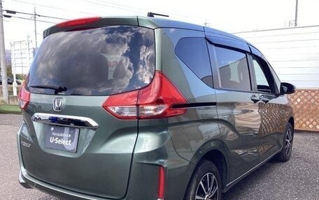 Honda Freed II, 2022 год, 1 250 000 рублей, 5 фотография