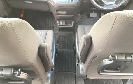 Honda Freed II, 2022 год, 1 250 000 рублей, 12 фотография