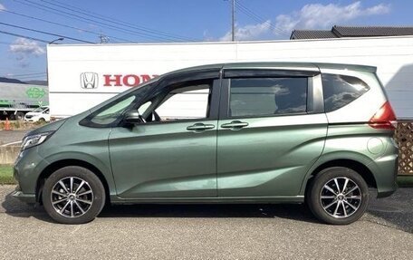 Honda Freed II, 2022 год, 1 250 000 рублей, 4 фотография