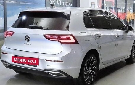 Volkswagen Golf VIII, 2023 год, 2 179 000 рублей, 2 фотография