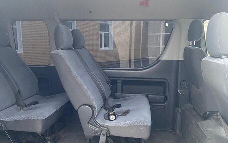 Toyota HiAce H200, 2012 год, 1 300 000 рублей, 11 фотография