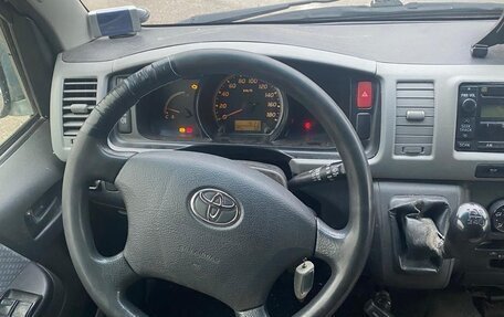 Toyota HiAce H200, 2012 год, 1 300 000 рублей, 12 фотография