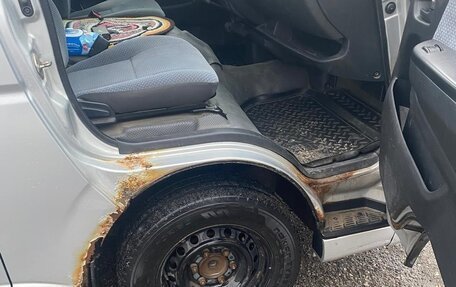 Toyota HiAce H200, 2012 год, 1 300 000 рублей, 19 фотография