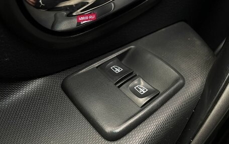 Renault Logan II, 2017 год, 797 000 рублей, 12 фотография