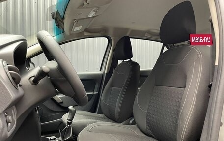 Renault Logan II, 2017 год, 797 000 рублей, 15 фотография