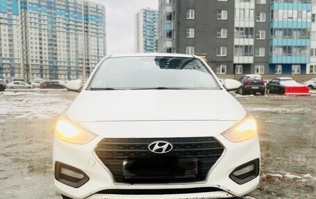 Hyundai Solaris II рестайлинг, 2018 год, 900 000 рублей, 8 фотография