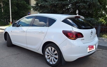 Opel Astra J, 2011 год, 625 000 рублей, 4 фотография