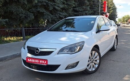 Opel Astra J, 2011 год, 625 000 рублей, 15 фотография