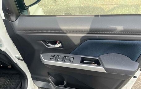 Toyota Roomy I, 2022 год, 1 050 069 рублей, 12 фотография