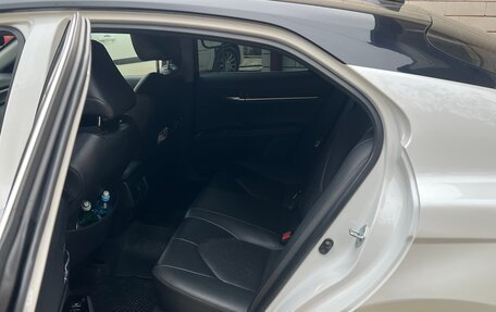 Toyota Camry, 2020 год, 2 650 000 рублей, 7 фотография