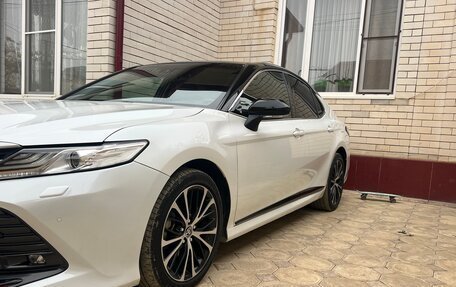 Toyota Camry, 2020 год, 2 650 000 рублей, 2 фотография