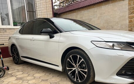 Toyota Camry, 2020 год, 2 650 000 рублей, 3 фотография