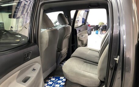 Toyota Tacoma III, 2009 год, 2 495 000 рублей, 10 фотография