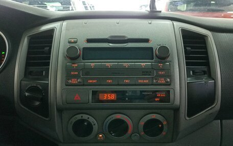 Toyota Tacoma III, 2009 год, 2 495 000 рублей, 13 фотография