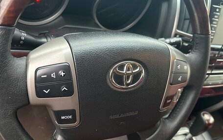 Toyota Land Cruiser 200, 2015 год, 3 699 999 рублей, 12 фотография