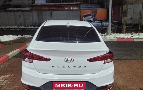 Hyundai Elantra VI рестайлинг, 2019 год, 1 250 000 рублей, 4 фотография