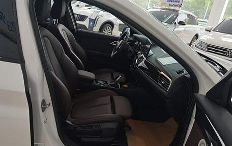 BMW 1 серия, 2022 год, 2 050 000 рублей, 8 фотография