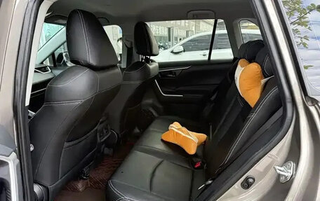 Toyota RAV4, 2023 год, 3 360 500 рублей, 9 фотография