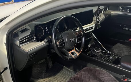 KIA K5, 2021 год, 2 300 000 рублей, 9 фотография