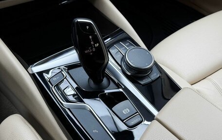 BMW 5 серия, 2018 год, 3 149 000 рублей, 15 фотография