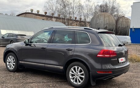Volkswagen Touareg III, 2011 год, 1 900 000 рублей, 7 фотография