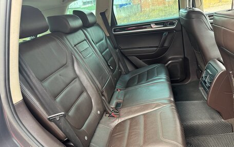 Volkswagen Touareg III, 2011 год, 1 900 000 рублей, 12 фотография