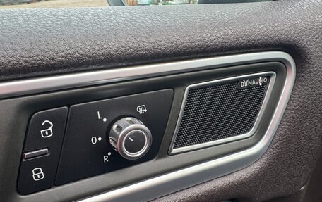 Volkswagen Touareg III, 2011 год, 1 900 000 рублей, 17 фотография