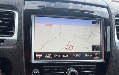 Volkswagen Touareg III, 2011 год, 1 900 000 рублей, 15 фотография