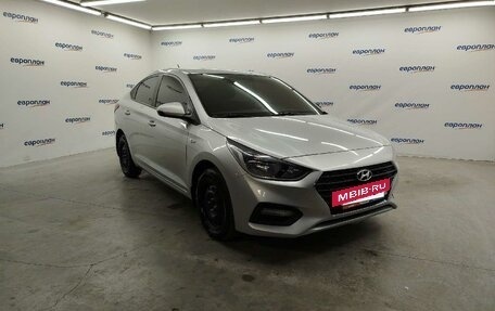 Hyundai Solaris II рестайлинг, 2018 год, 967 100 рублей, 2 фотография