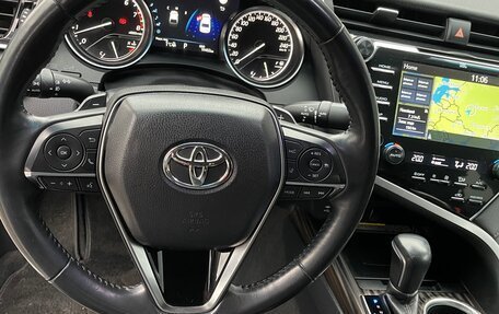 Toyota Camry, 2018 год, 3 000 000 рублей, 6 фотография