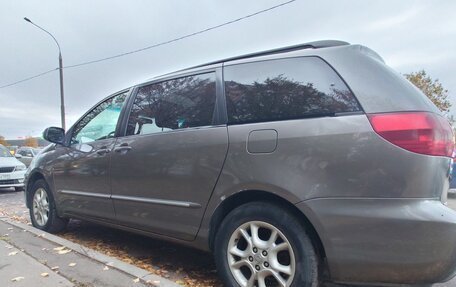 Toyota Sienna II рестайлинг, 2005 год, 880 000 рублей, 6 фотография