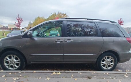 Toyota Sienna II рестайлинг, 2005 год, 880 000 рублей, 4 фотография