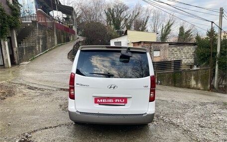 Hyundai Grand Starex Grand Starex I рестайлинг 2, 2019 год, 3 200 000 рублей, 4 фотография