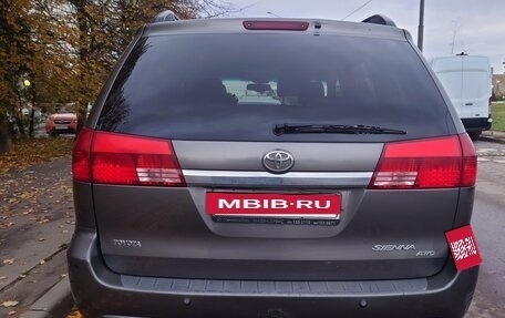 Toyota Sienna II рестайлинг, 2005 год, 880 000 рублей, 8 фотография